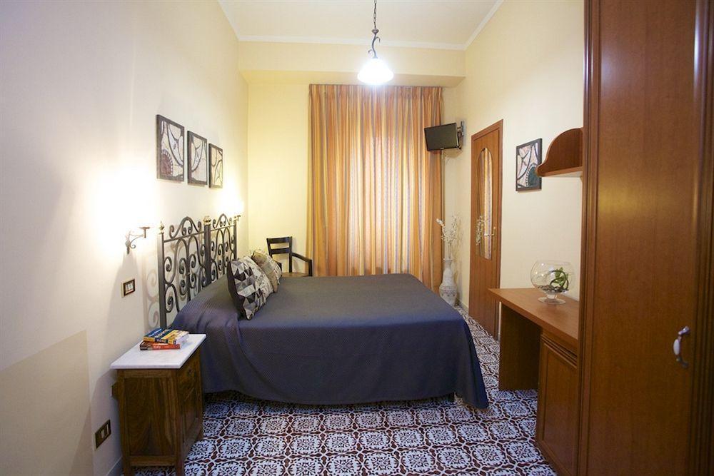 Nicolas Inn Roma Dış mekan fotoğraf