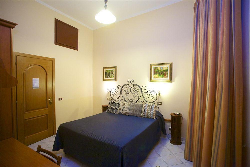 Nicolas Inn Roma Dış mekan fotoğraf