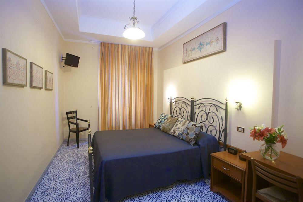 Nicolas Inn Roma Dış mekan fotoğraf